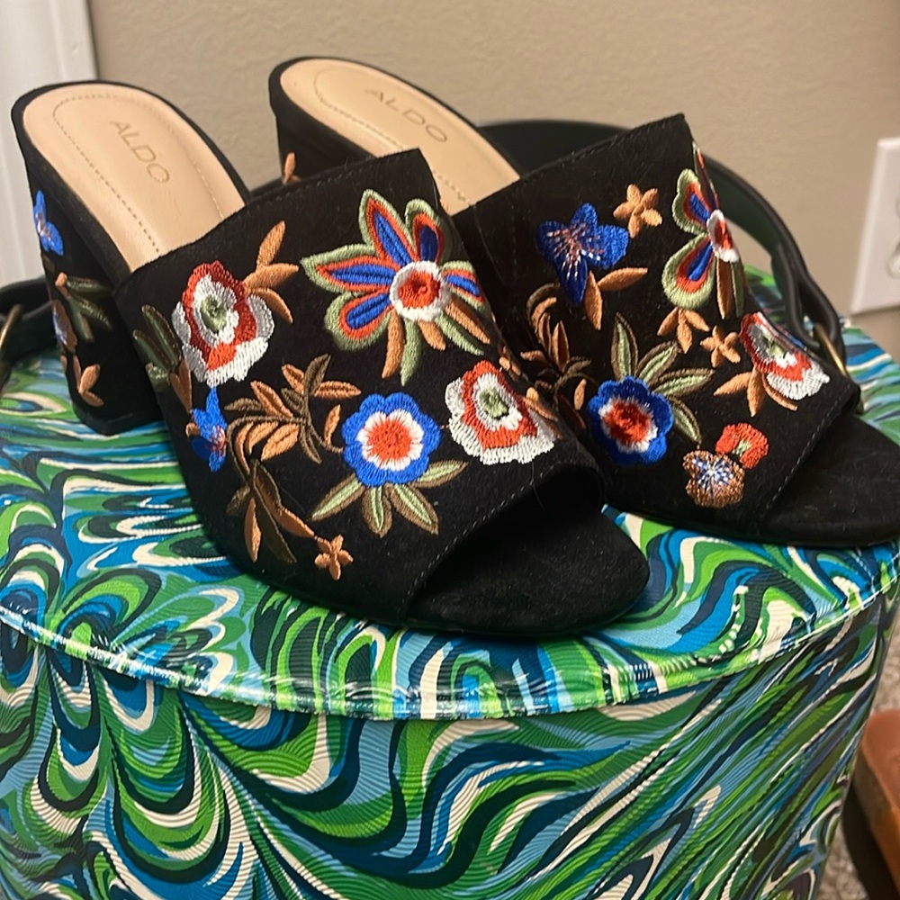 Black suede embroidered floral heels